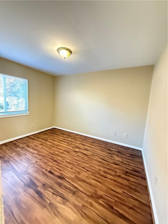 Building Photo - 105 Lake Powell Rd