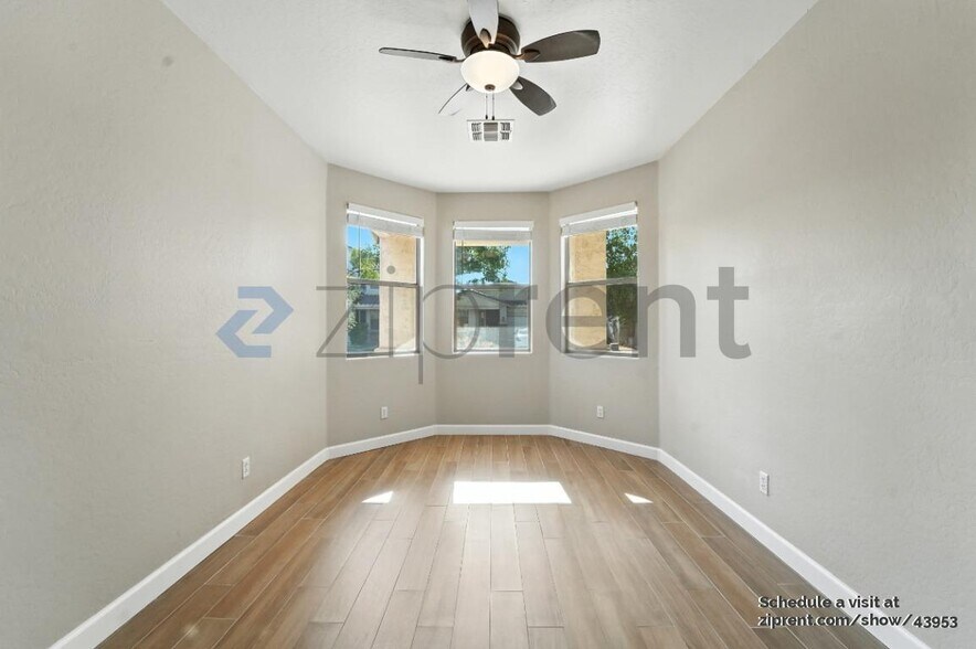 Building Photo - 6841 S 26th Pl