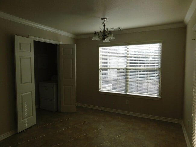 Building Photo - The Ranch at Sam Houston