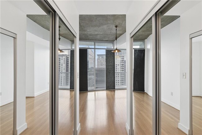 Building Photo - 950 W Peachtree St NW