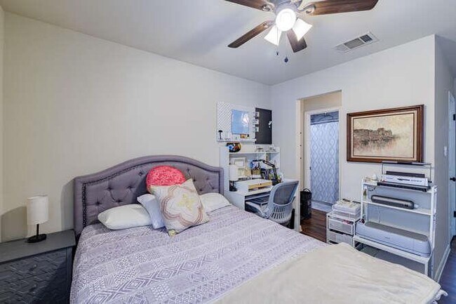 Building Photo - 213 Chandler Crossing Trail