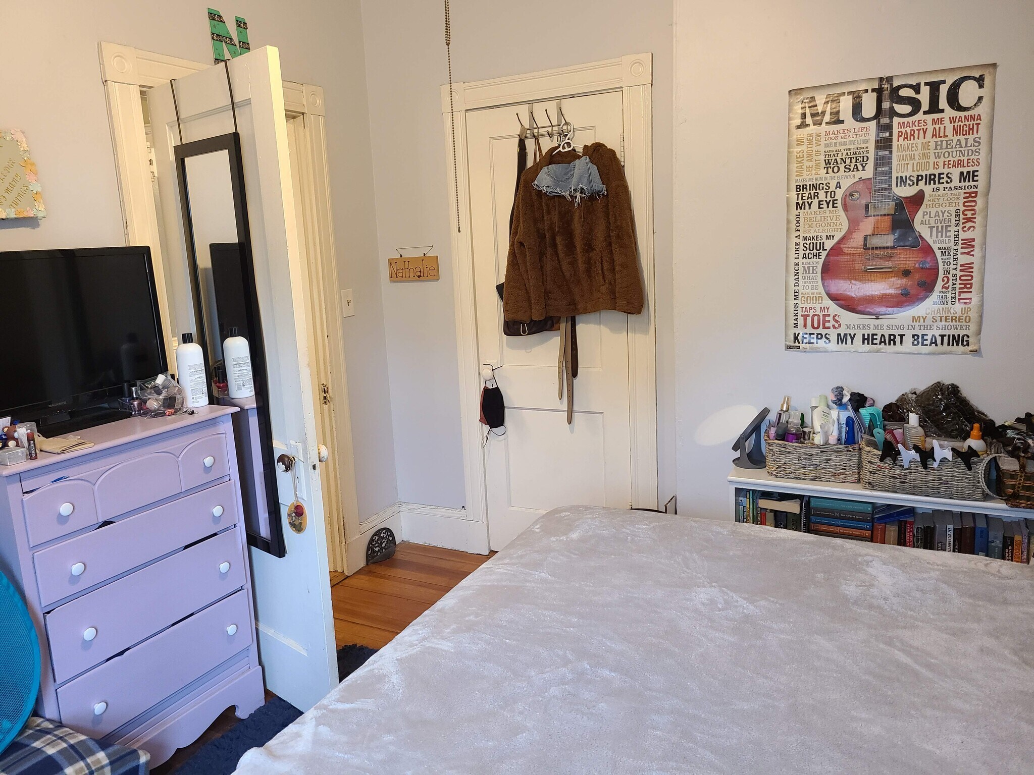 Bedroom - 42 Belknap St