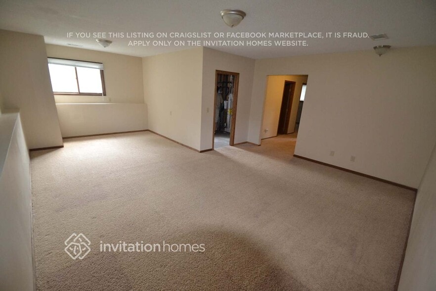 Building Photo - 14120 Rosewood Ln N