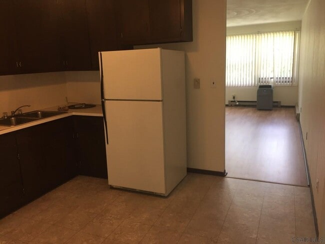 Building Photo - 1309 Maken Dr