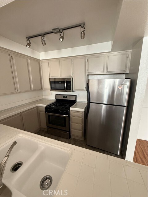 Building Photo - 8614 Burton Way
