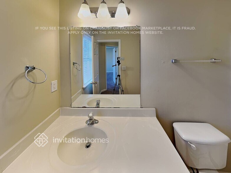 Building Photo - 2257 Pierce Way