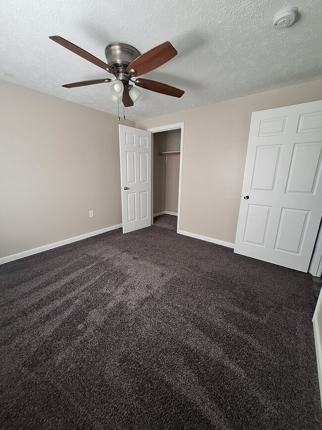 Building Photo - 2 bedroom apartment