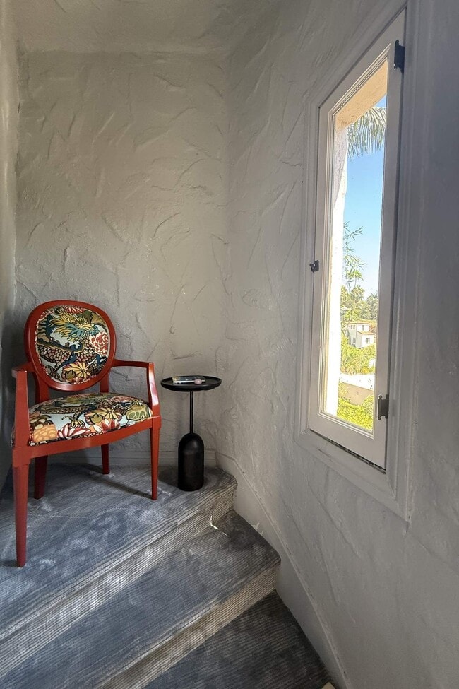 Building Photo - 2066 Glencoe Way