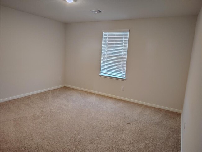 Building Photo - 3114 Freeboard Dr