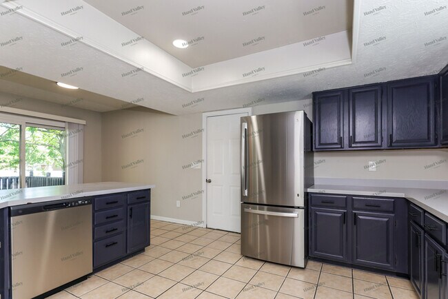 Building Photo - 1214 Nouvelle Dr