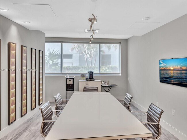 Building Photo - 3535 S Ocean Dr