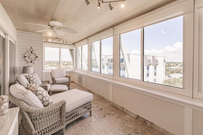 Building Photo - 1055 W Peppertree Dr