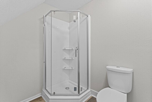 Building Photo - 111 S Vine St