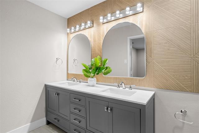 Building Photo - 2008 E Peters Colony Rd