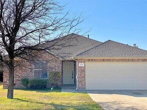Building Photo - 2717 Lumina Dr