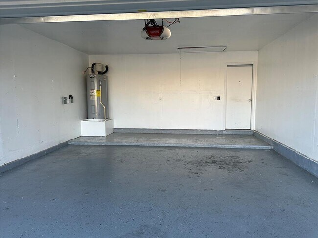 Building Photo - 3505 Stephans St