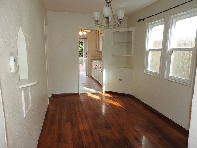 Building Photo - Charming Spanish House with Secluded Yard