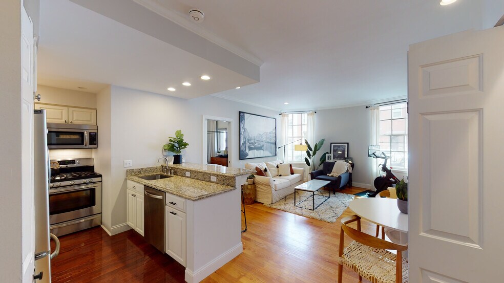 Building Photo - 37 Bowdoin St