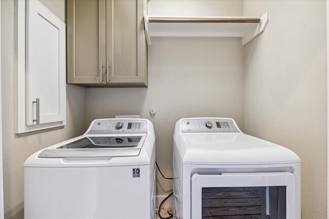 Building Photo - 2119 Cohn St