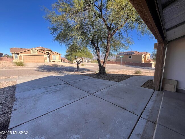 Building Photo - 13268 E Mesquite Flat Spring Dr