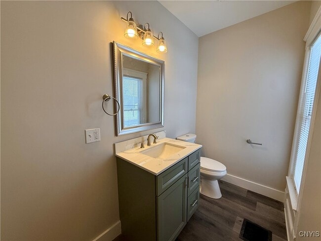 Building Photo - 213 W Main St