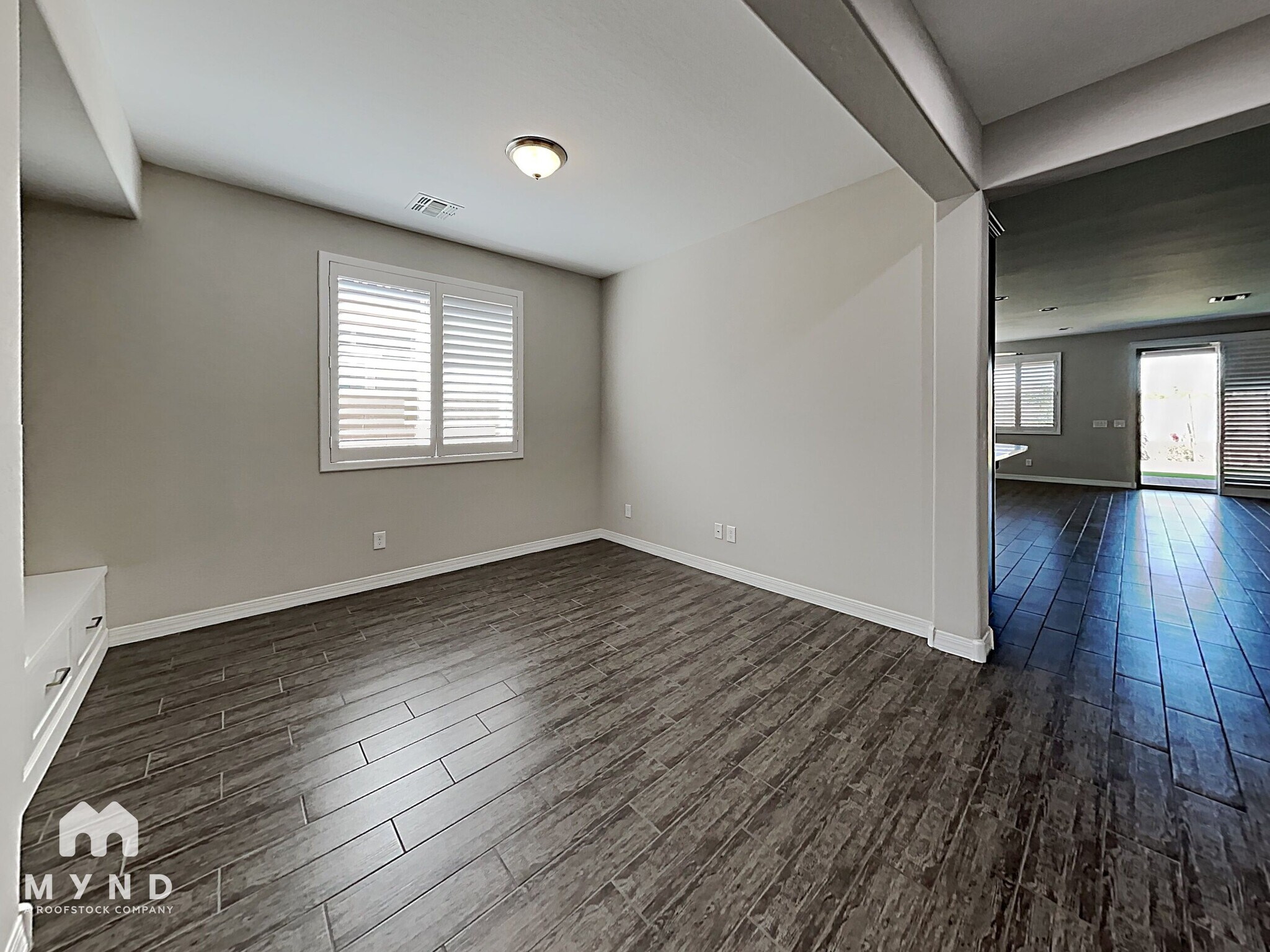 Building Photo - 10106 E Tamery Ave