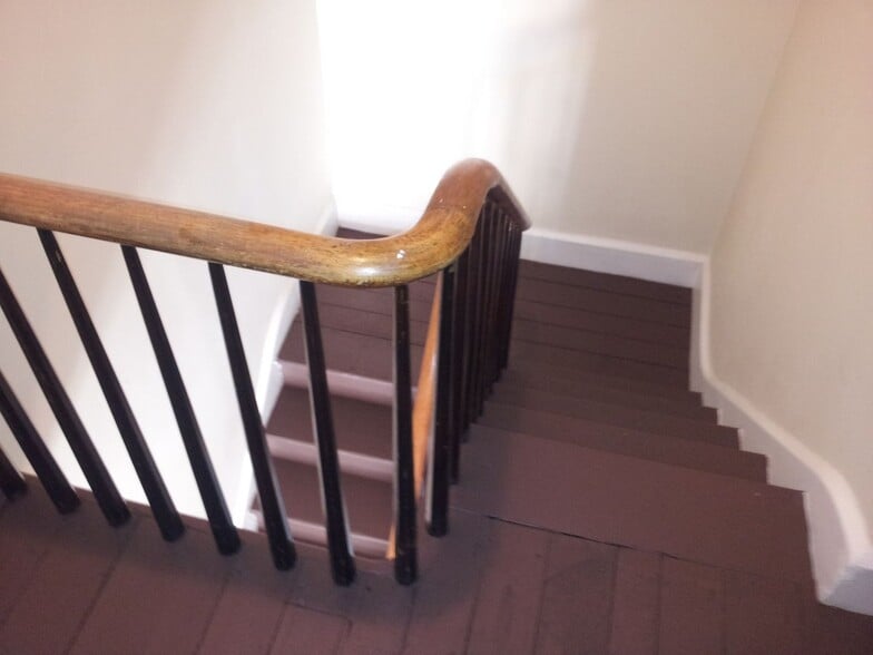 Building Photo - 308 N 11th St