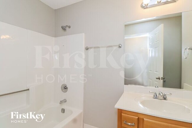 Building Photo - 4814 Westbourne Dr