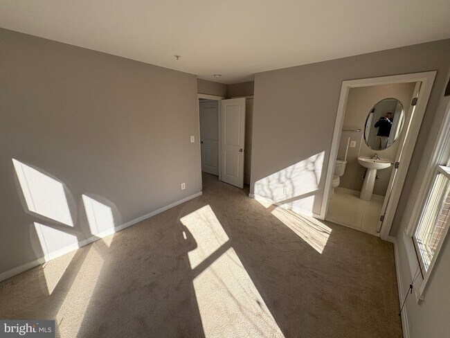 Building Photo - 2324 Cobble Hill Terrace