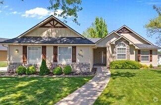 Building Photo - 2870 N High Desert Wy