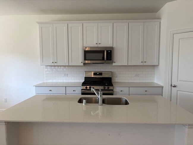 Building Photo - Cute 3-2-2 Princeton March 2026 Move-In!