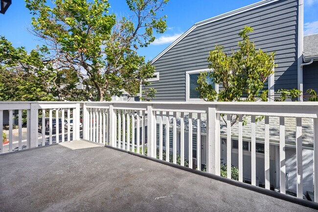 Building Photo - Prime Irvine Living: Bright End Unit Steps from Pool & Parks