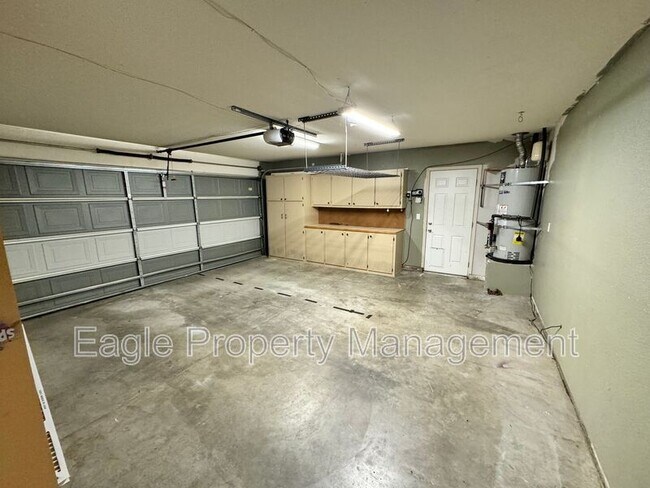 Building Photo - 204 Sapphire Ct