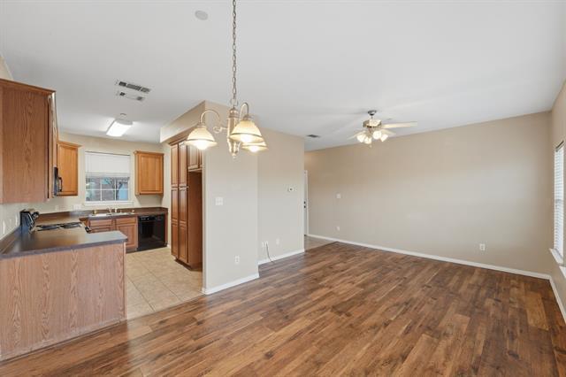 Building Photo - 706 S Jupiter Rd