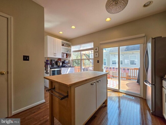 Building Photo - 5303 Arapaho Ln