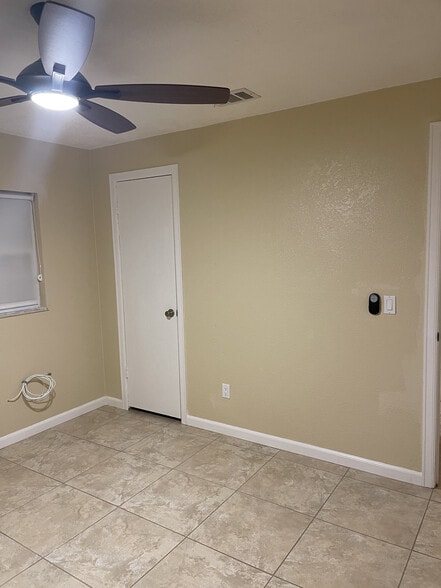 Building Photo - 3211 Jersey Ct