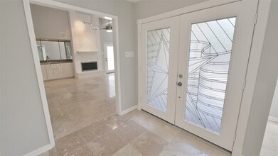 Building Photo - 8003 Oakwood Forest Dr