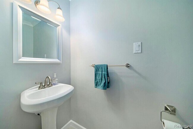 Building Photo - 2536 Alveston Dr