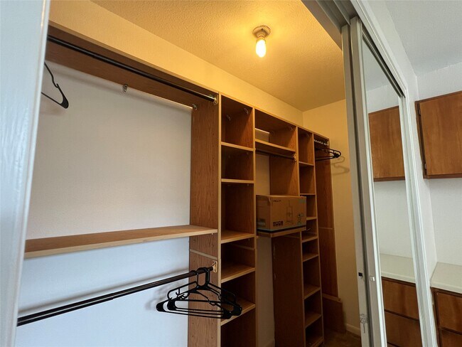 Building Photo - 7901 Cambridge St