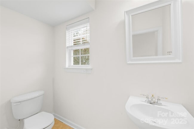 Building Photo - 10223 Kelso Ct
