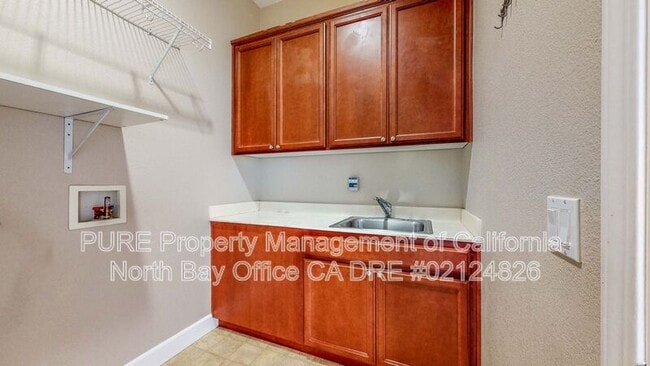 Building Photo - 8744 Merlot Way