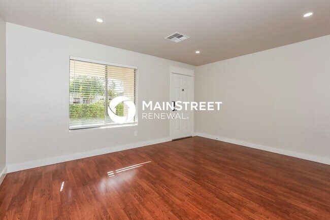 Building Photo - 3 Bedroom Pet-Friendly Home in SAN TAN VALLEY, AZ with Main Street Renewal