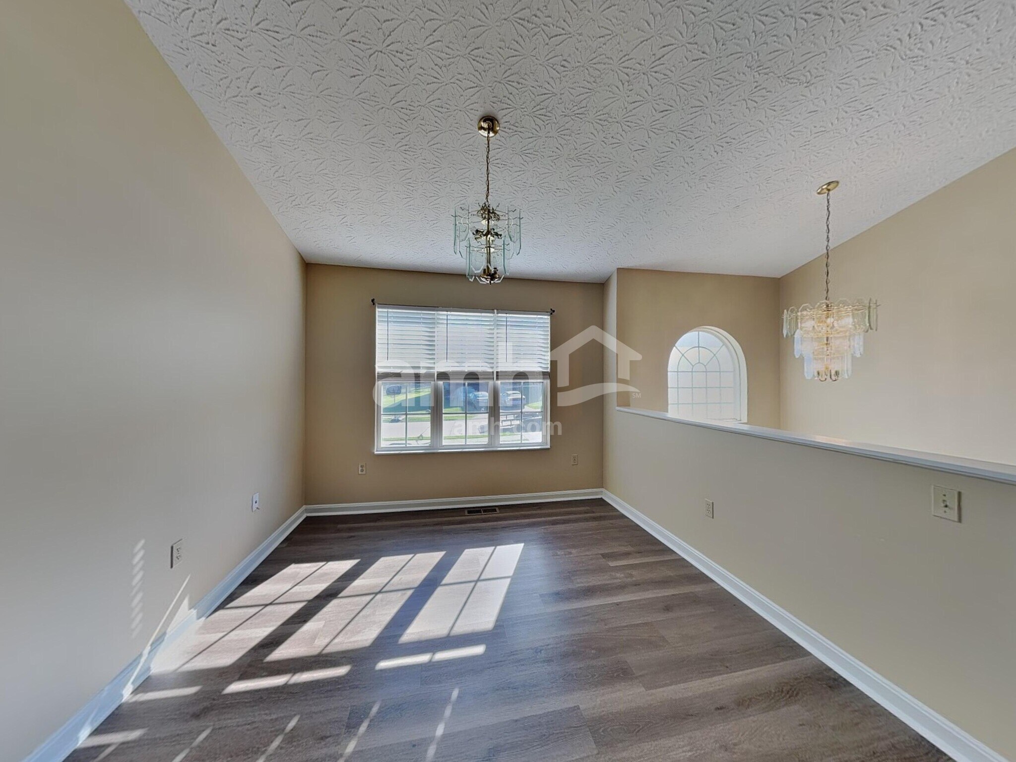 Building Photo - 10296 Manassas Ct