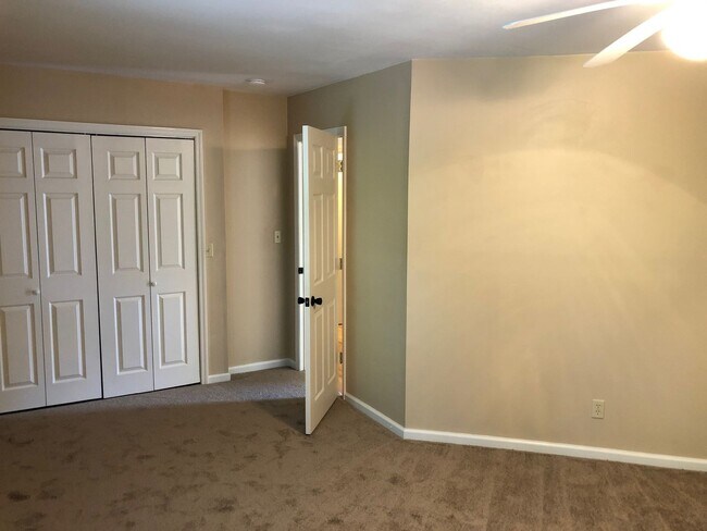 Building Photo - Available 9/8. Beautiful 4BR/2.5BA Home Av...