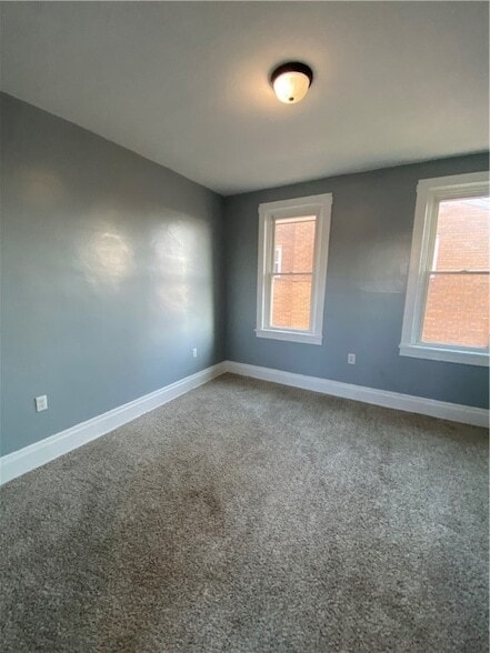 Building Photo - 908 North Ave