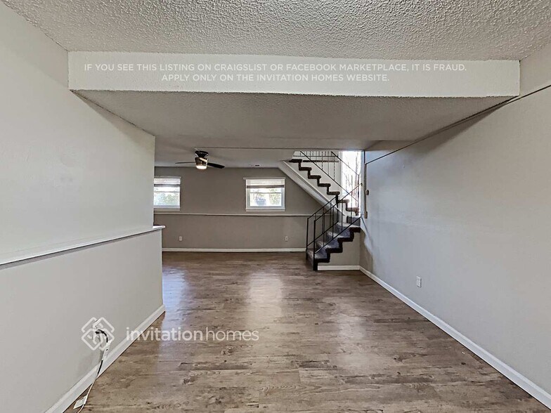 Building Photo - 9764 Columbine Ct