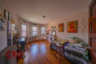 Building Photo - 1855 Beacon St