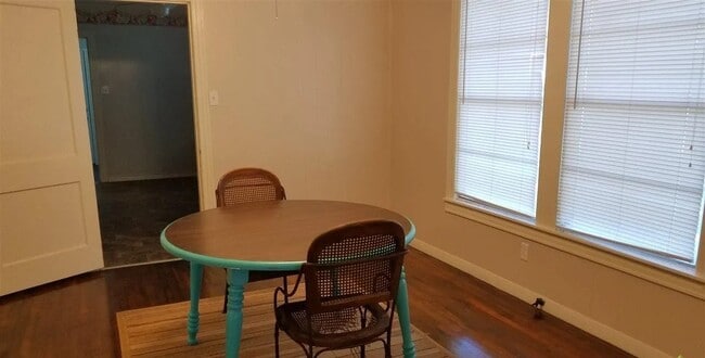 Building Photo - 2202 County Rd 1125