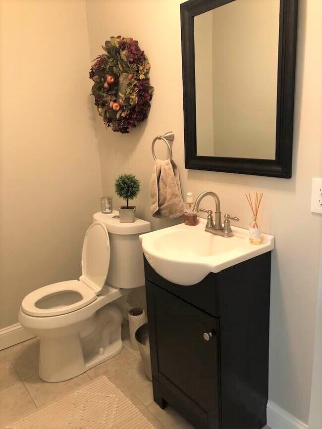 1/2 Bath - 25 Beekman Dr