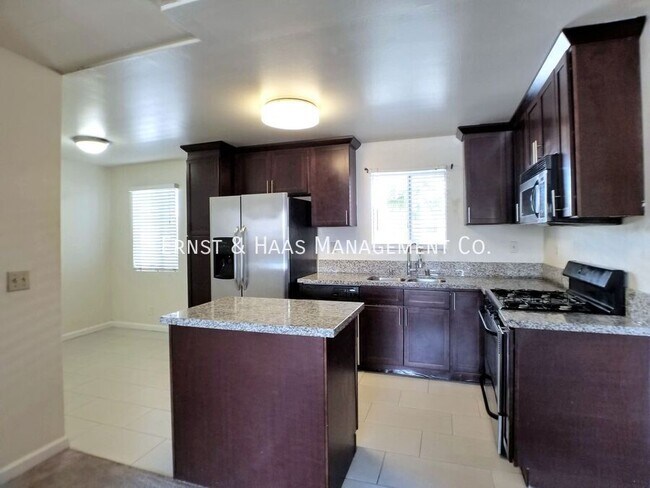 Building Photo - 1200 Gaviota Ave